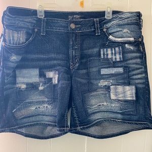 Silver brand “Suki” shorts plus size 22